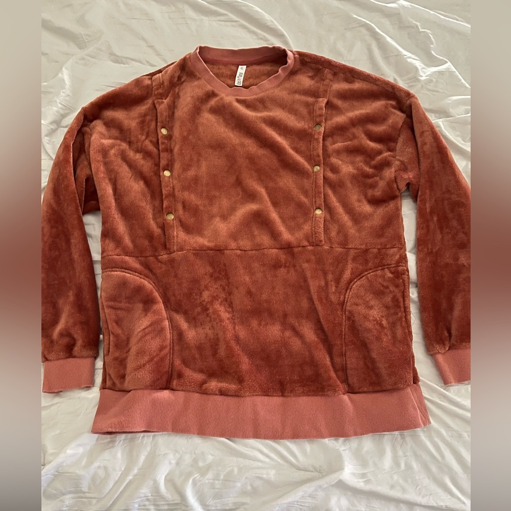 Used Size XL Velour Long Sleeve Latched Mama Maternity/Breastfeeding sweater